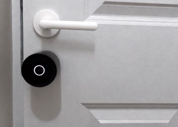 The Yale Linus Smart Lock L2 Lite is a clever, affordable Matter lock with no subscription fee, but a few rough edges