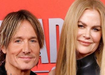 Keith Urban waiting for Nicole Kidman to make first move after divorce?