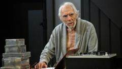 This actor was told he had Alzheimer’s, now he’s performing a one-man show