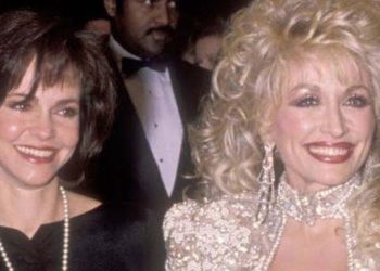 Sally Field shares she ‘never stopped loving’ Dolly Parton at the Emmy Awards
