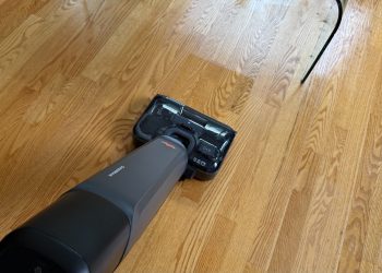 Bissell CrossWave Reach Plus review: brilliant simultaneous vacuuming and mopping on a budget
