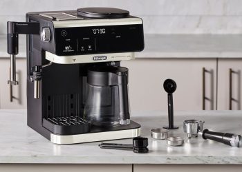 De’Longhi shrinks its all-in-one coffee maker, while extending its menu with cold-foam recipes