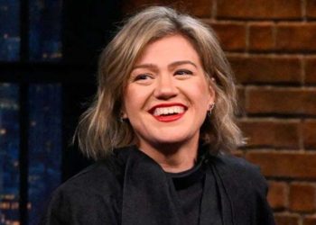 Kelly Clarkson reveals one major concern about AI