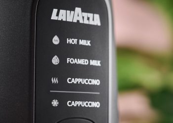 Lavazza MilkEasy Plus review: affordable frothing made easy