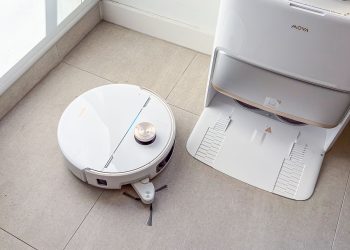 Mova V70 Ultra Complete review: a full-featured robovac let down by subpar performance
