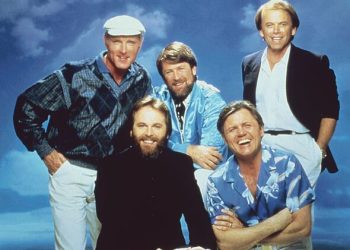 Music legend facing ‘serious health challenges’: ‘Don’t know what the future holds’