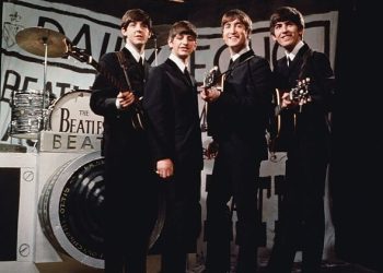 Ringo Starr reveals emotional moment he found out John Lennon had been shot